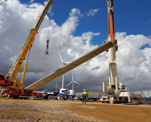 TORRE EÓLICA HÍBRIDA
